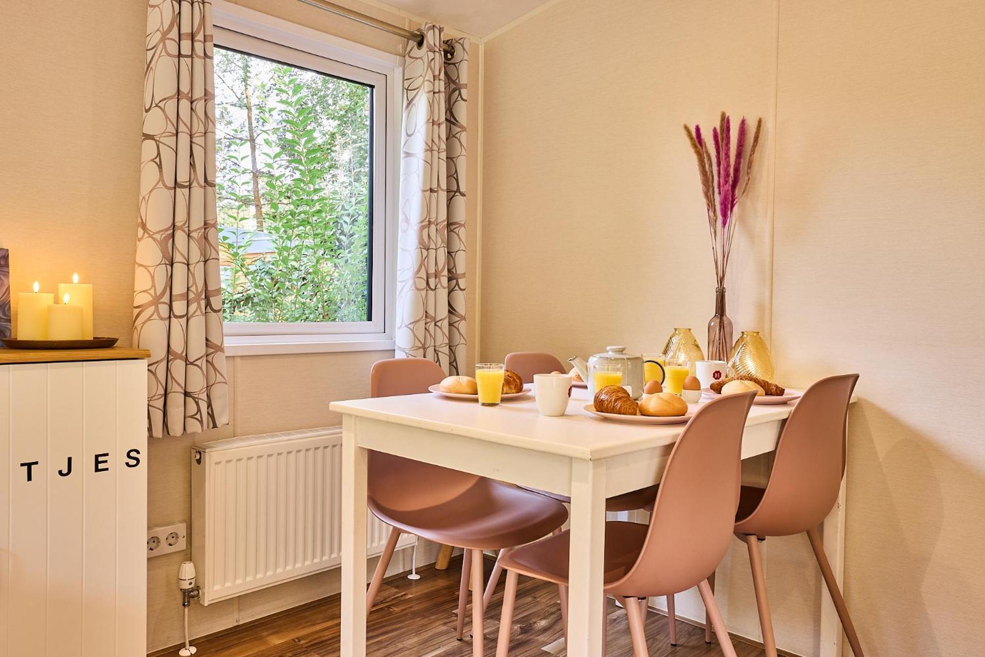 Chalet Huisje Bella Op De Veluwe Max 2 Volwassene Beekbergen Luaran gambar